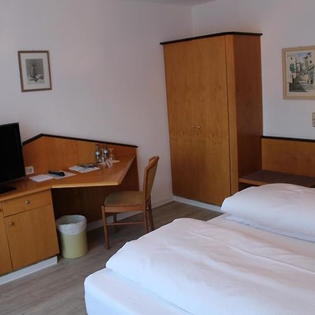 Gaestehaus Am Kurpark 빌린겐슈베닝겐 외부 사진